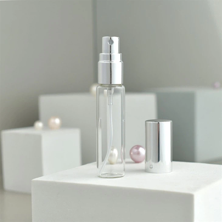 পরিষ্কার জল স্প্রে বোতল